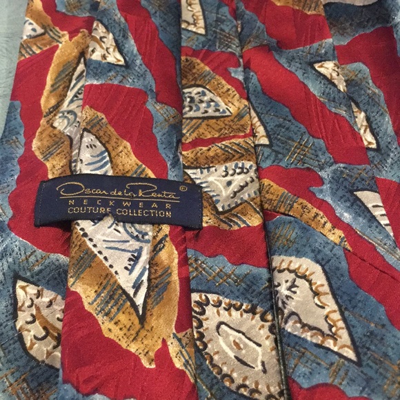 Oscar DeLa Renta Men’s Silk Tie NWOT Red Gold Blue A true statement of success - Picture 3 of 6